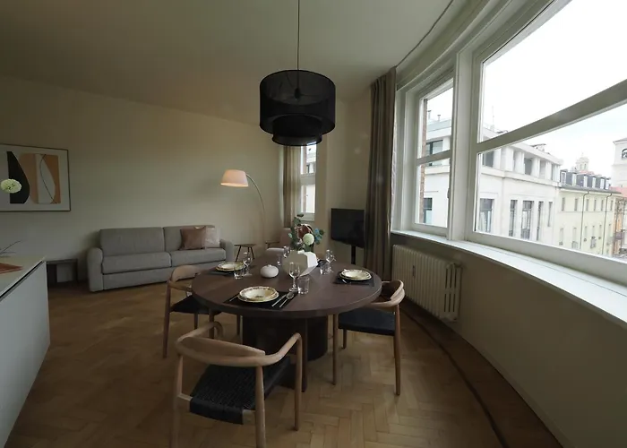 Giselda Suite - Oval