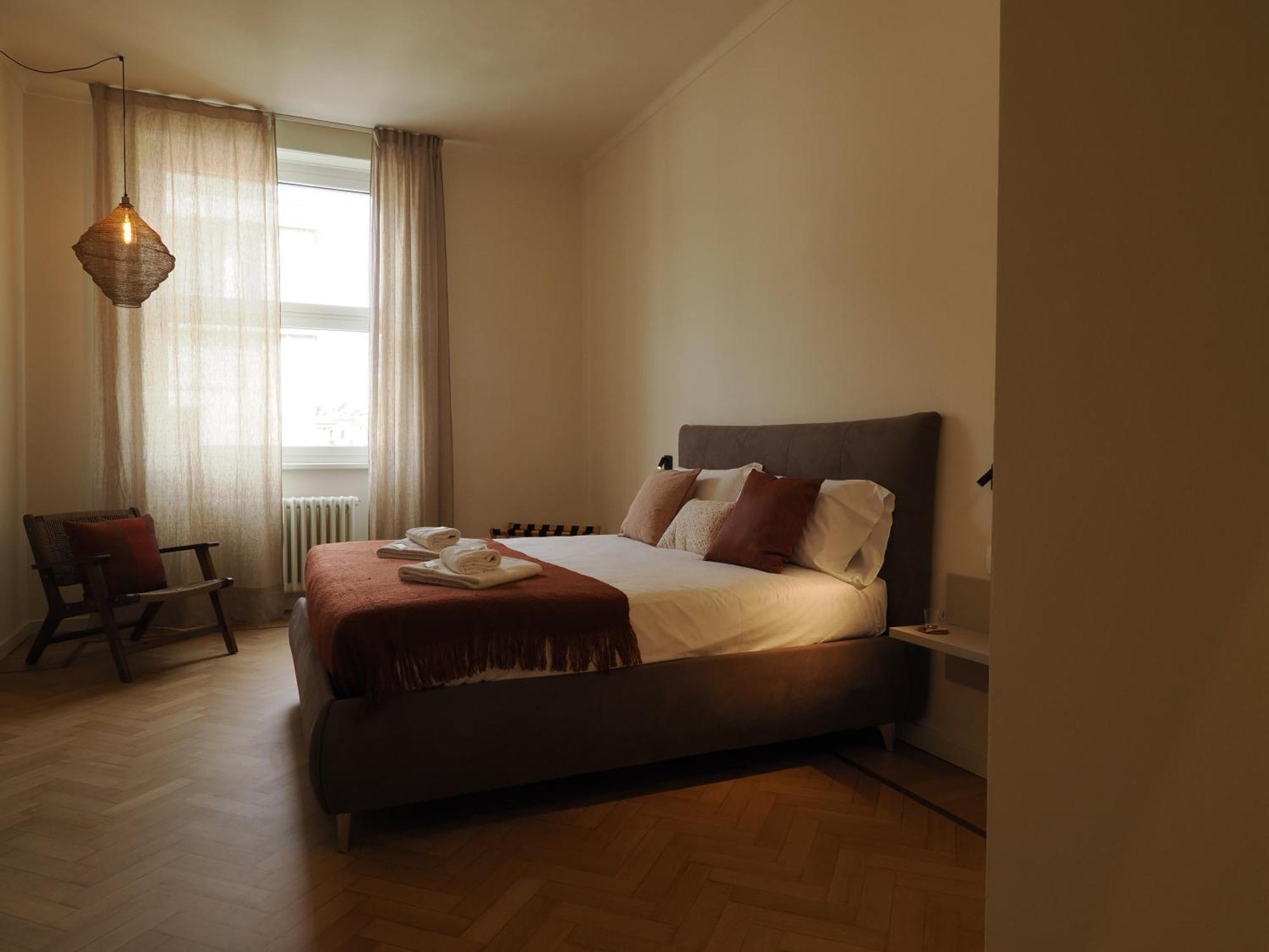 Giselda - Oval Apartment