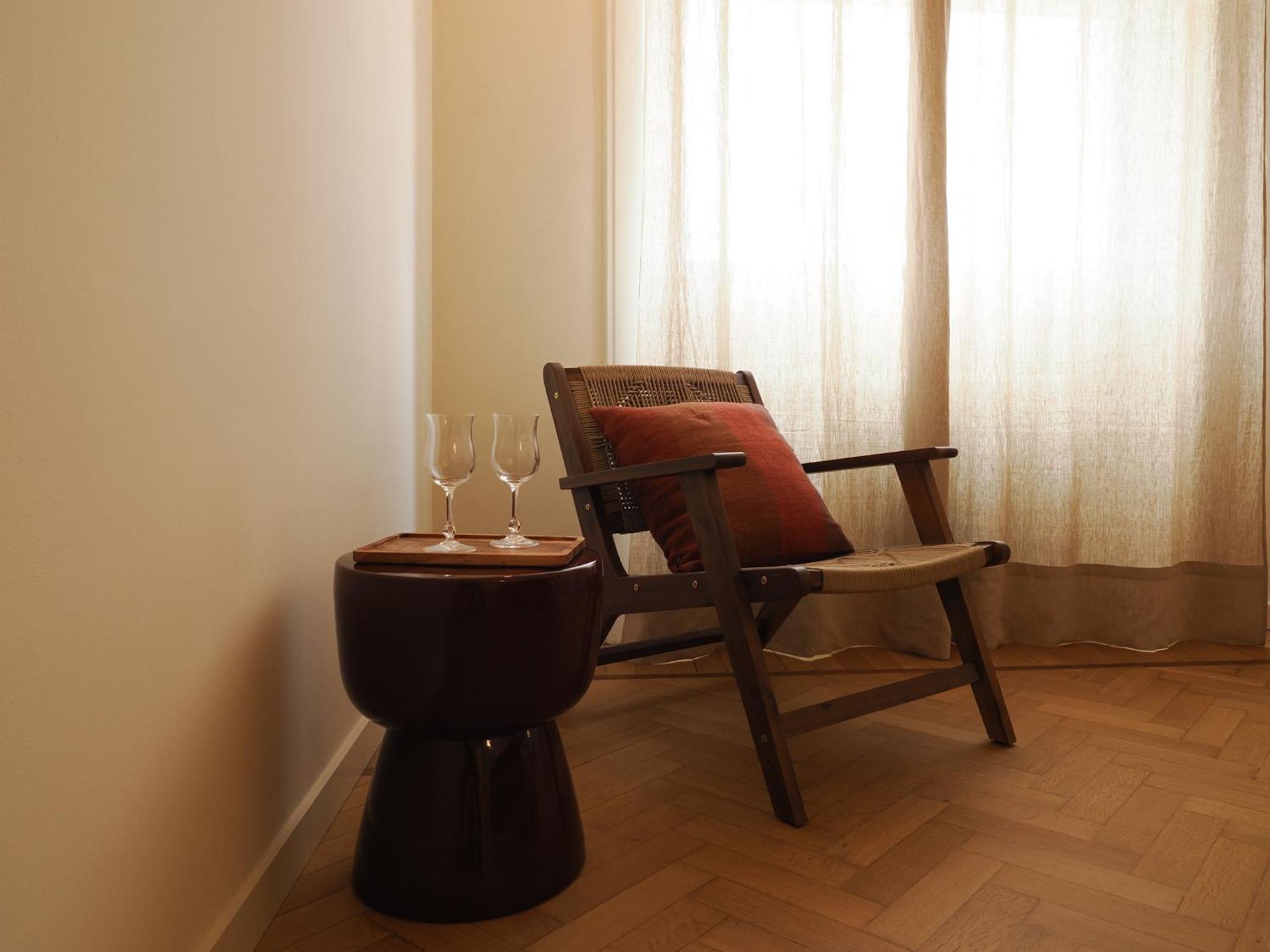 Giselda - Oval Apartment